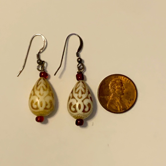 Simple Beaded Dangle Earrings - Picture 2 of 3